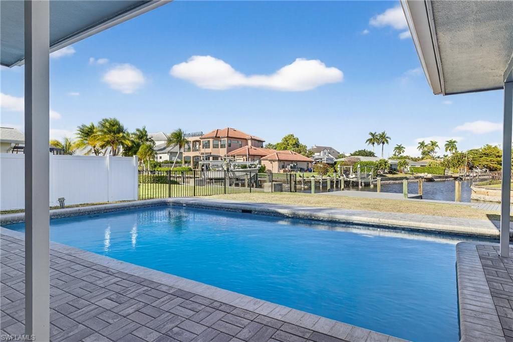 541 Bayside Dr, Fort Myers, FL 33919 Photo