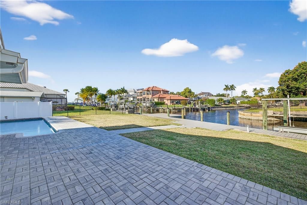 541 Bayside Dr, Fort Myers, FL 33919 Photo