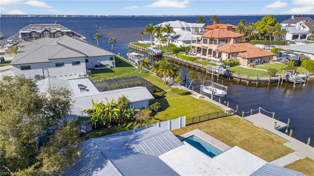 541 Bayside Dr, Fort Myers, FL 33919 Photo