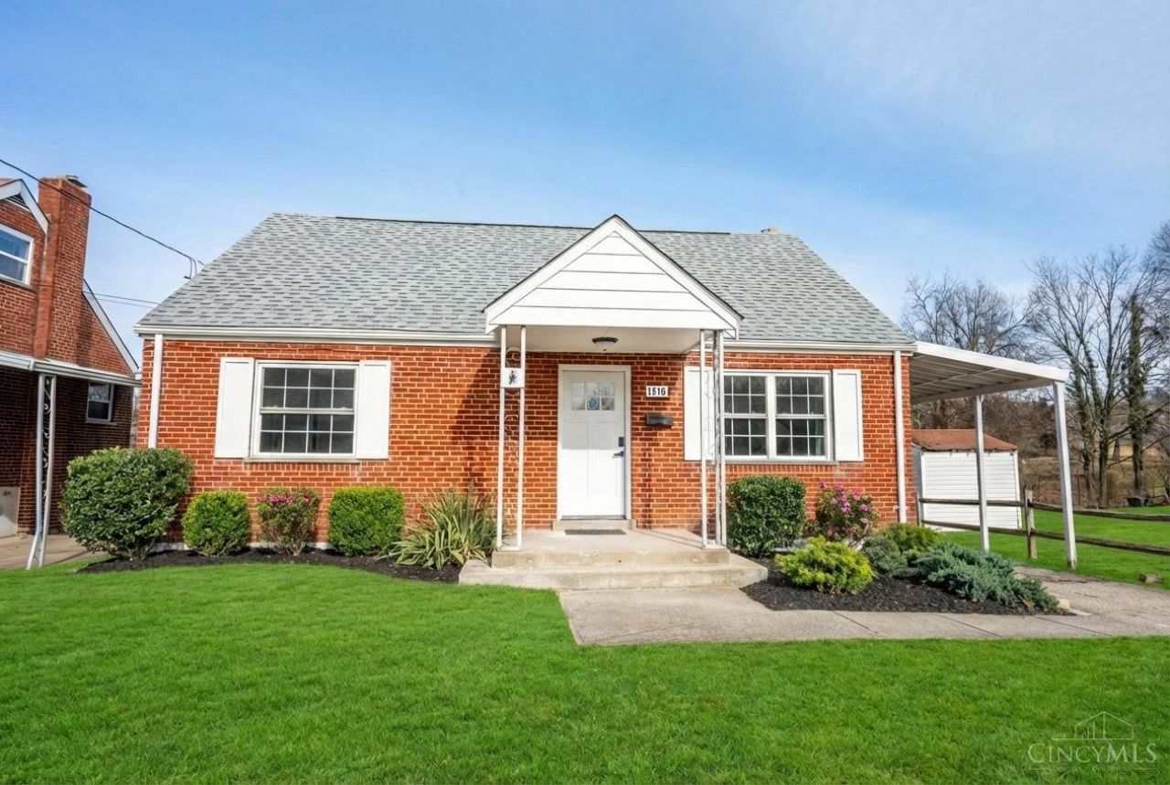 1476 Foxwood Drive, North College Hill, OH 45231 Main Photo