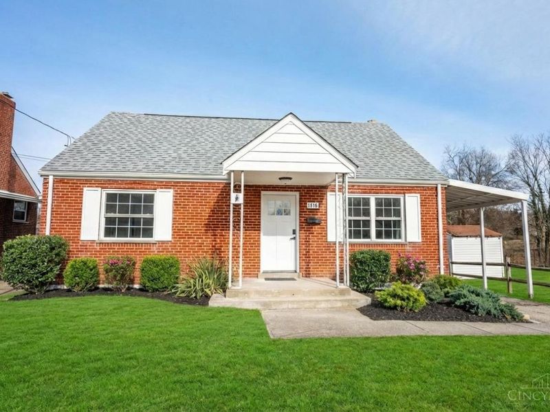 1476 Foxwood Drive, North College Hill, OH 45231 Photo 1