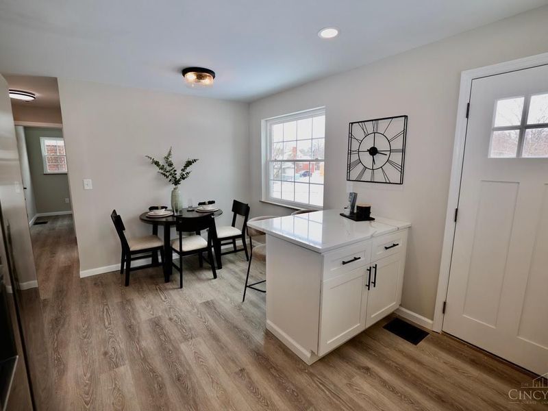 1476 Foxwood Drive, North College Hill, OH 45231 Photo 6