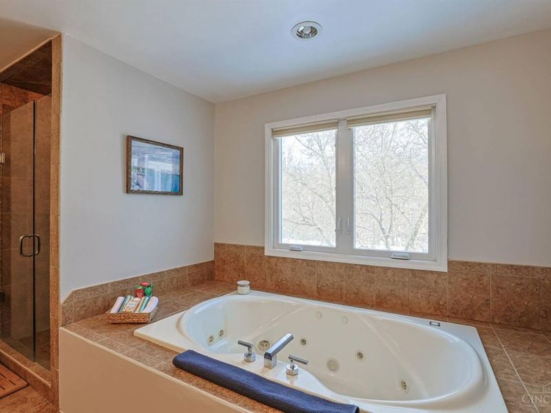 9986 Pond Woods Lane, Sharonville, OH 45241 Photo 31
