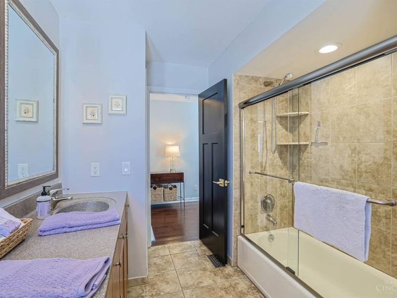 9986 Pond Woods Lane, Sharonville, OH 45241 Photo 47