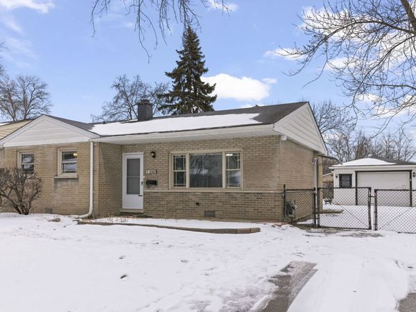 5441 Benton Avenue, Downers Grove, IL 60515