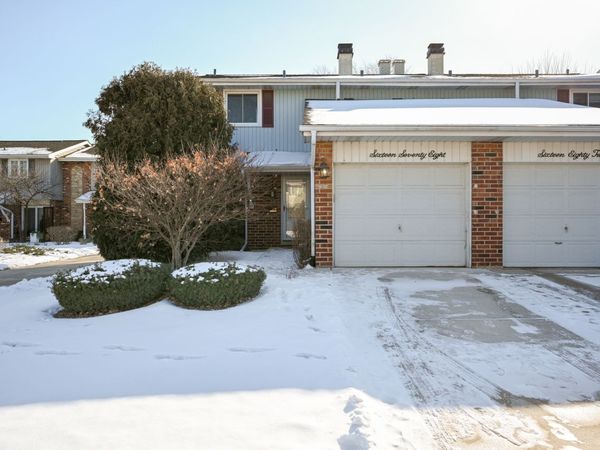 1678 Groton Court, Unit 1678, Wheaton, IL 60189
