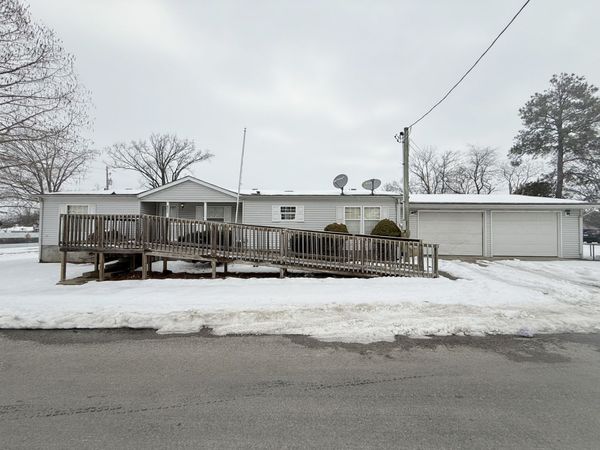 410 W Mable Street, Harrisburg, IL 62946