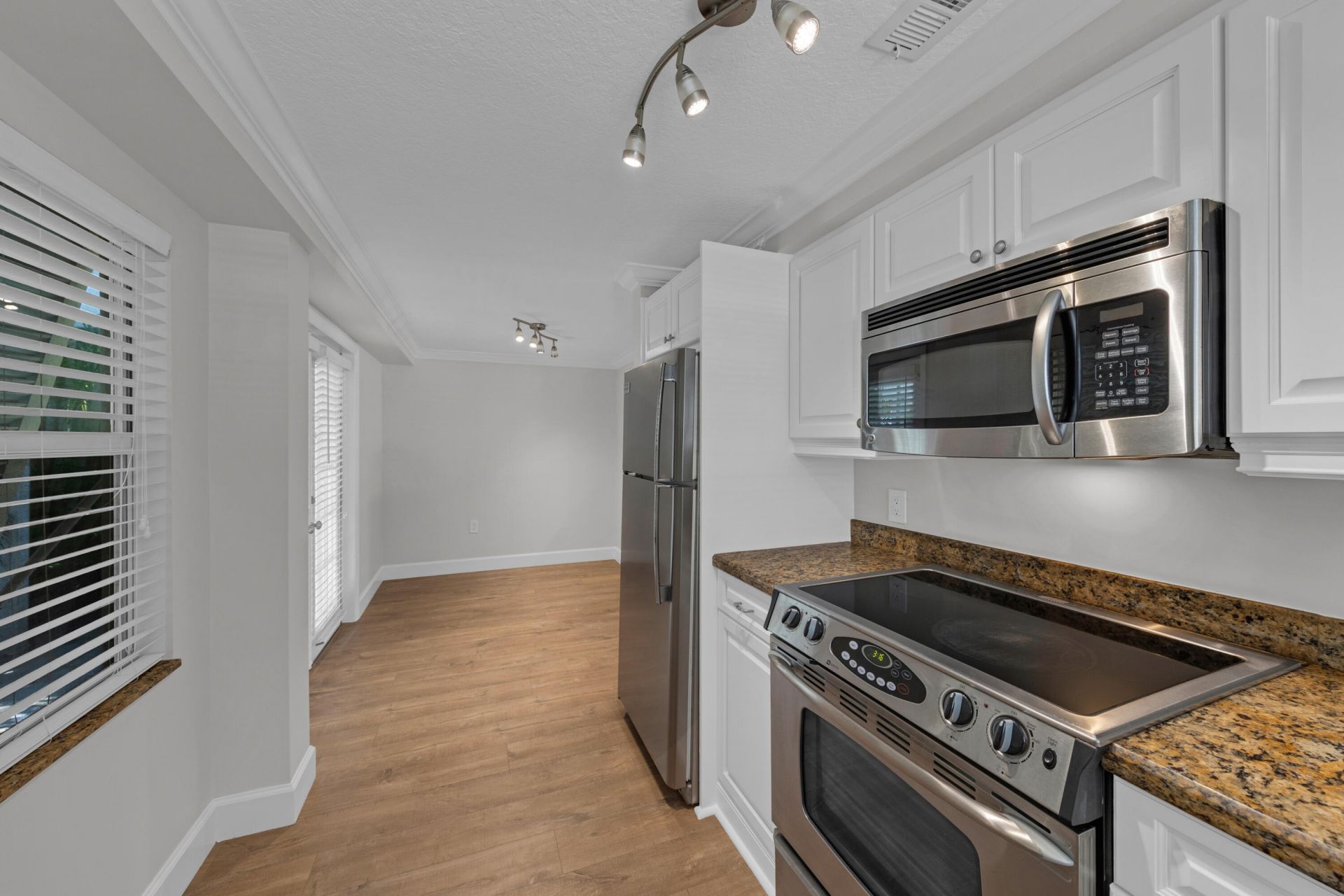 900 NE 4th Street, Unit B, Boca Raton, FL 33432 Photo