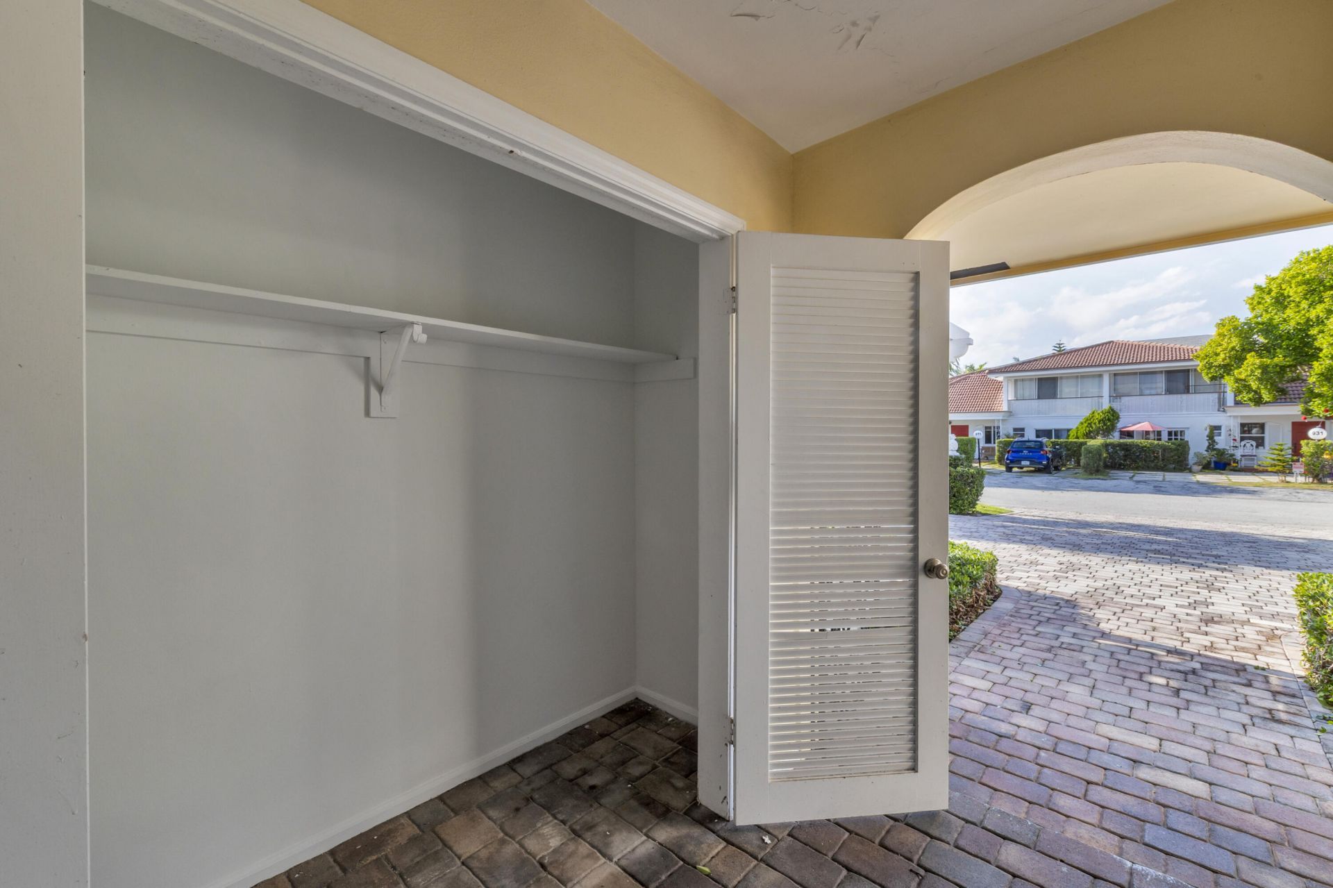 900 NE 4th Street, Unit B, Boca Raton, FL 33432 Photo