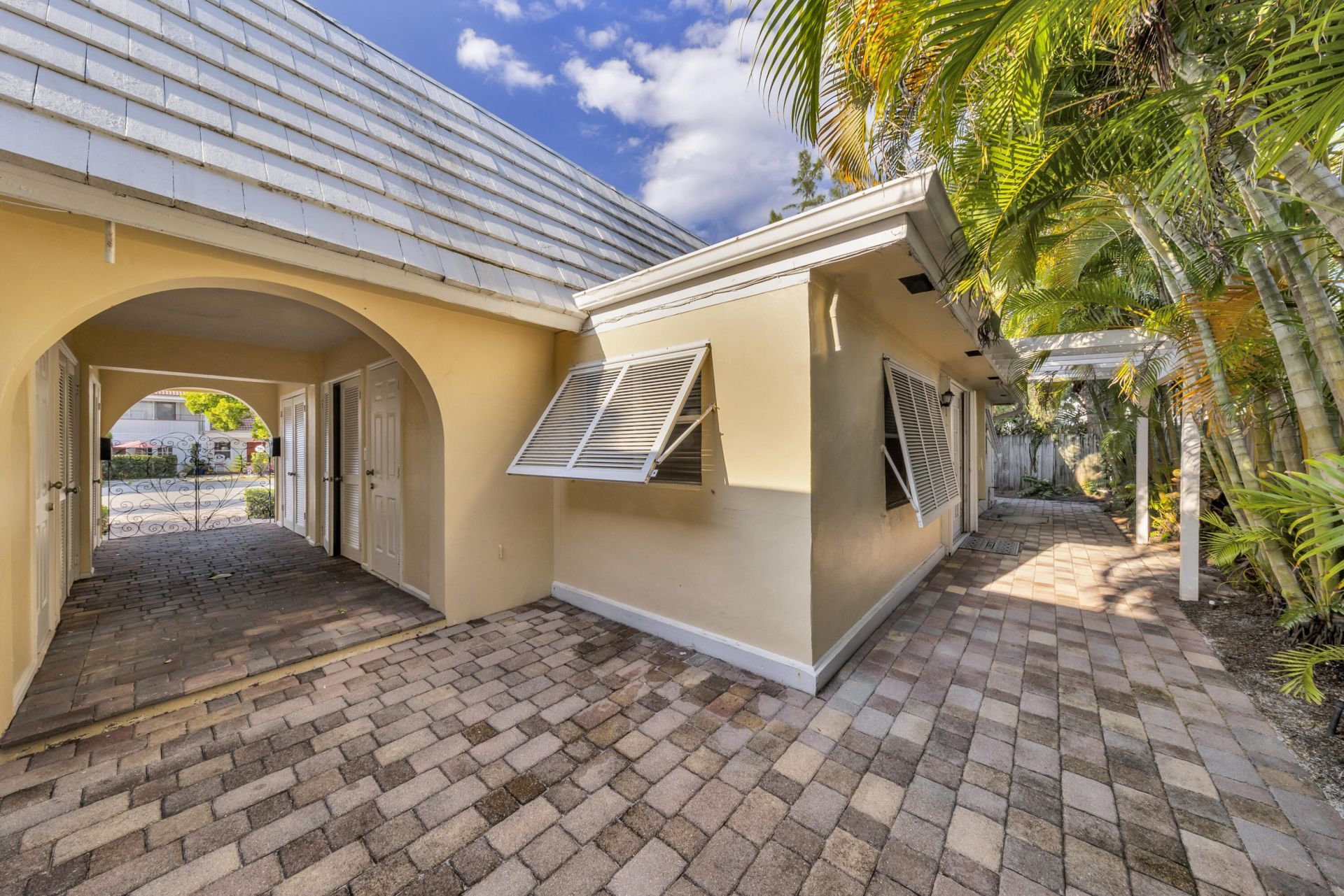 900 NE 4th Street, Unit B, Boca Raton, FL 33432 Photo