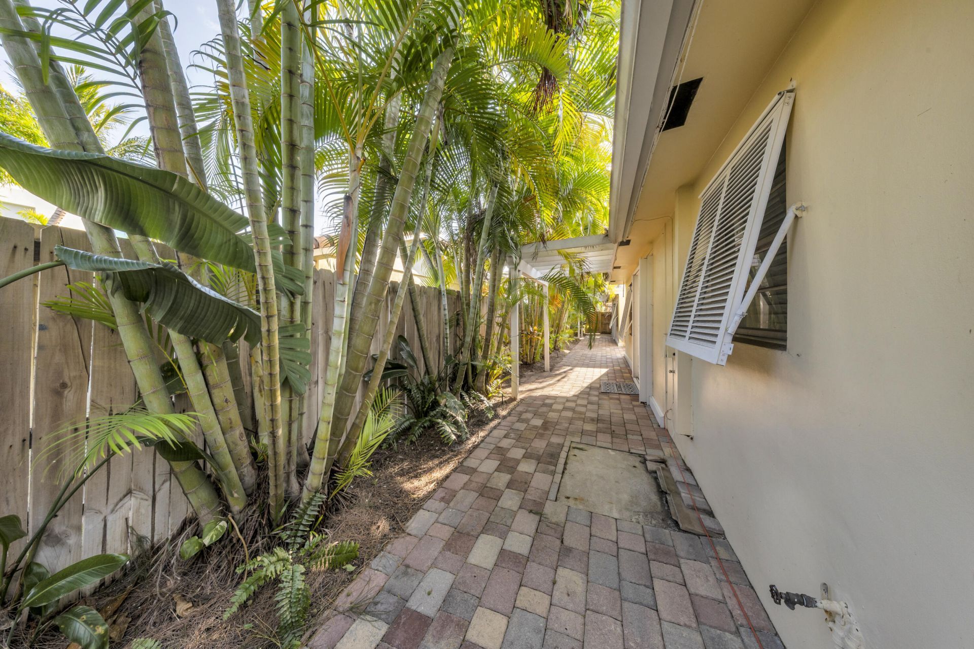 900 NE 4th Street, Unit B, Boca Raton, FL 33432 Photo