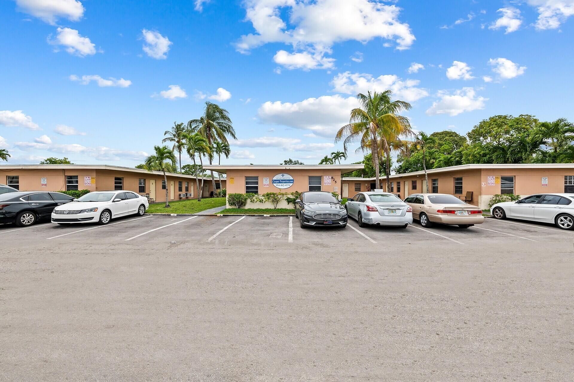 825 NW 10th Terrace, Unit 8, Fort Lauderdale, FL 33311 Photo