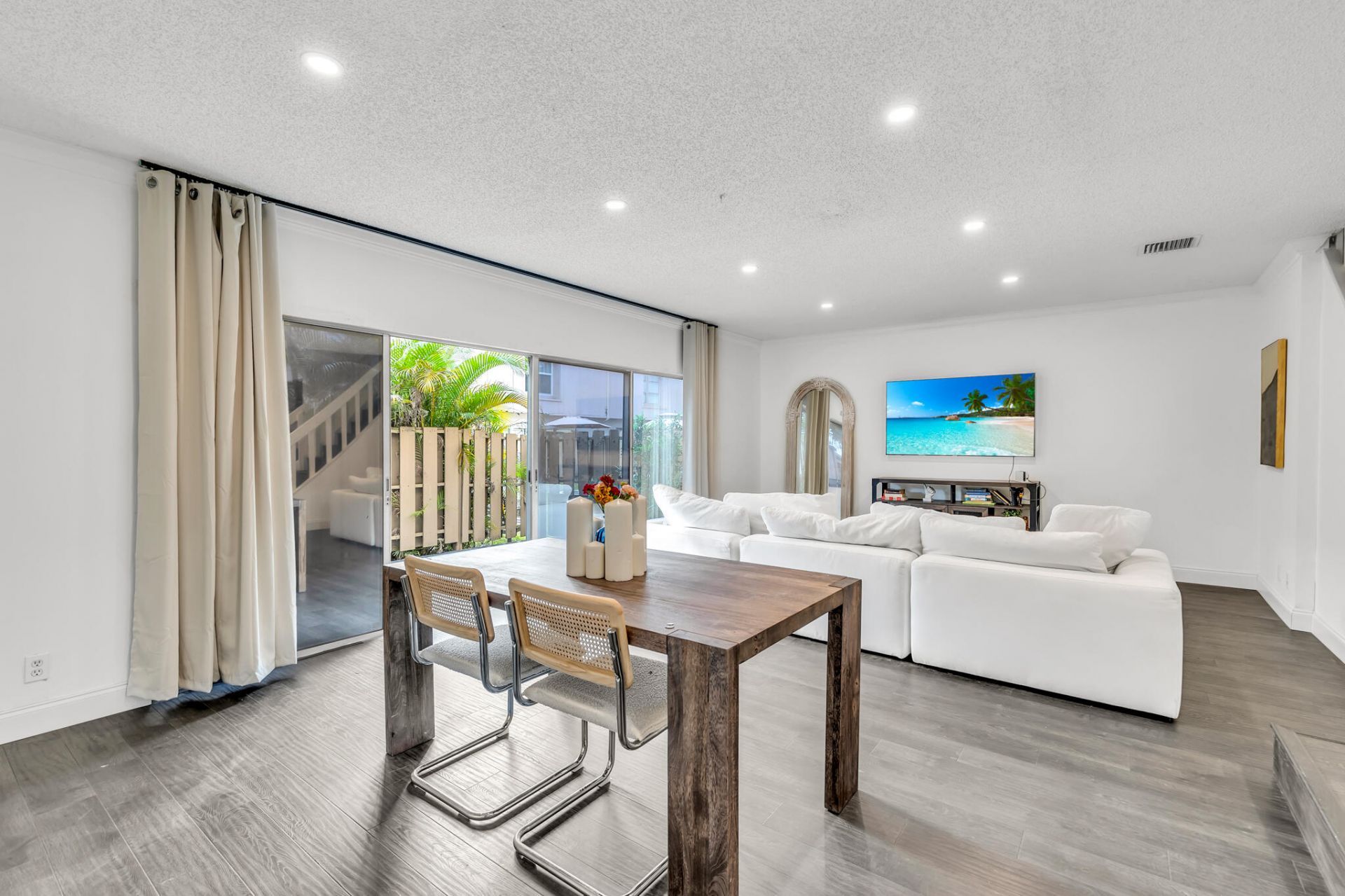 881 NW 81 Way, Unit 3, Plantation, FL 33324 Photo