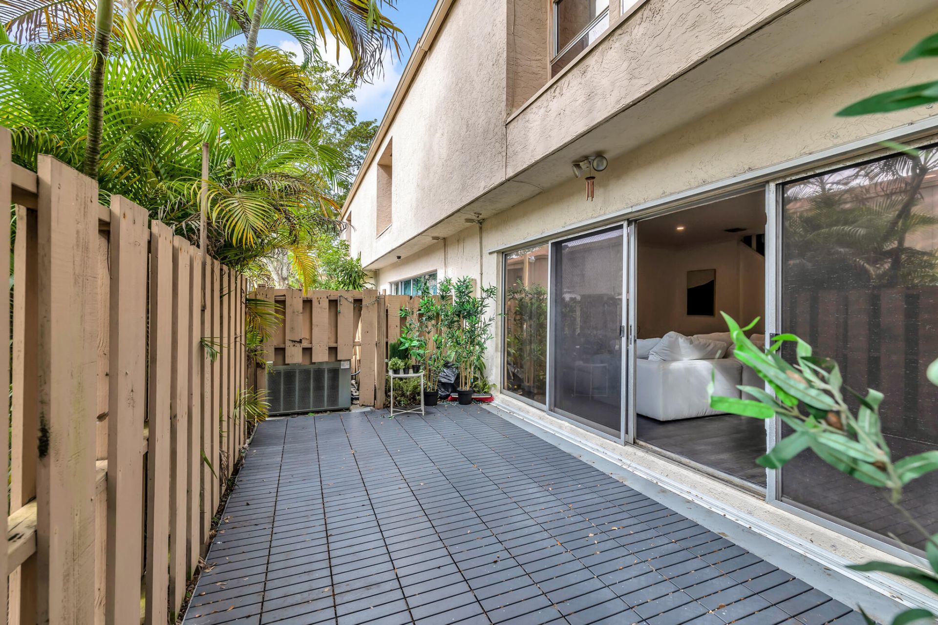 881 NW 81 Way, Unit 3, Plantation, FL 33324 Photo