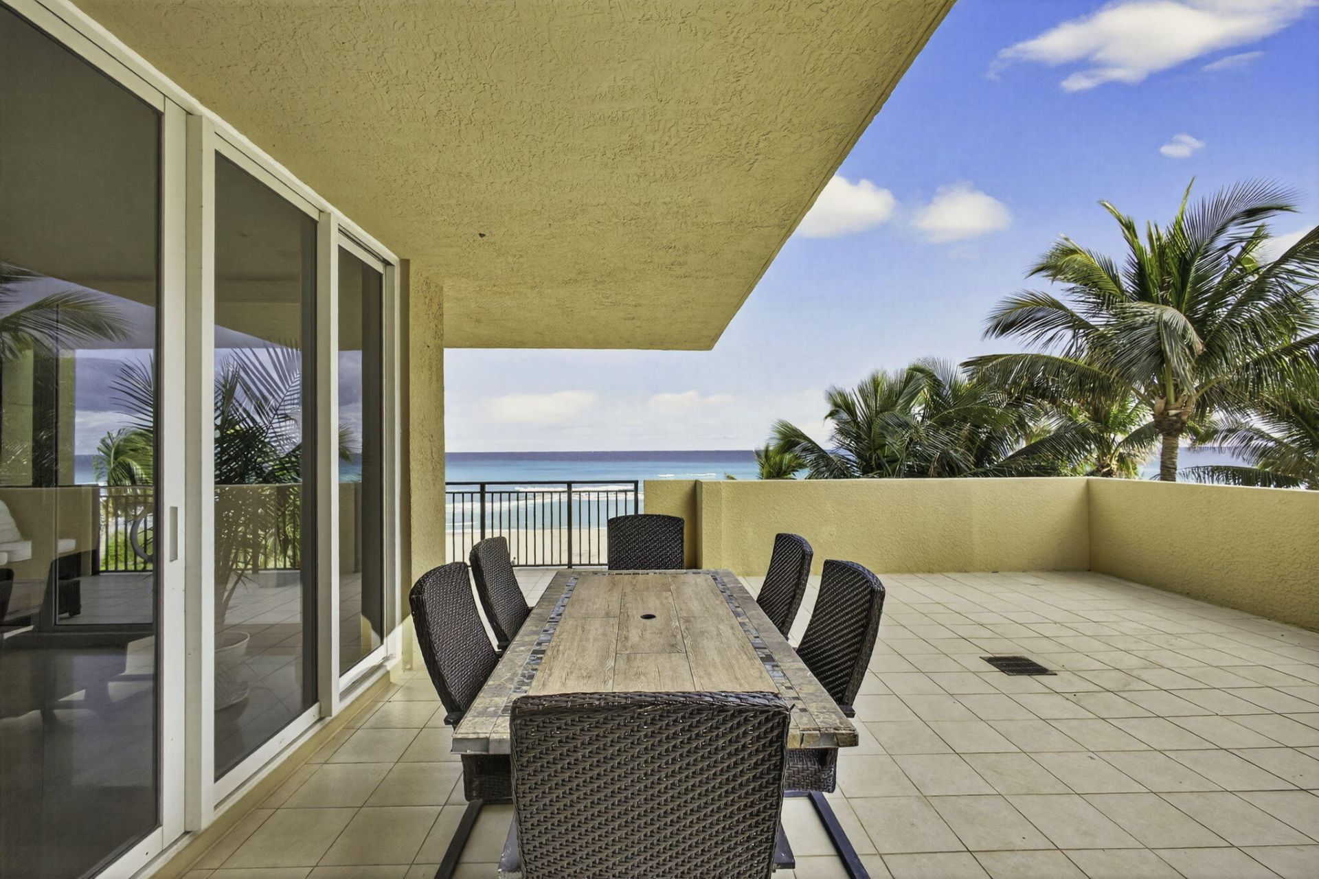 3800 N Ocean Drive, Unit 452, Singer Island, FL 33404 Photo