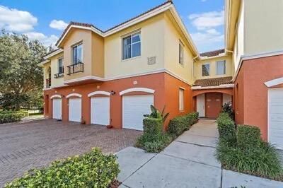 40 SE Sedona Circle, Unit 203, Stuart, FL 34994 Photo