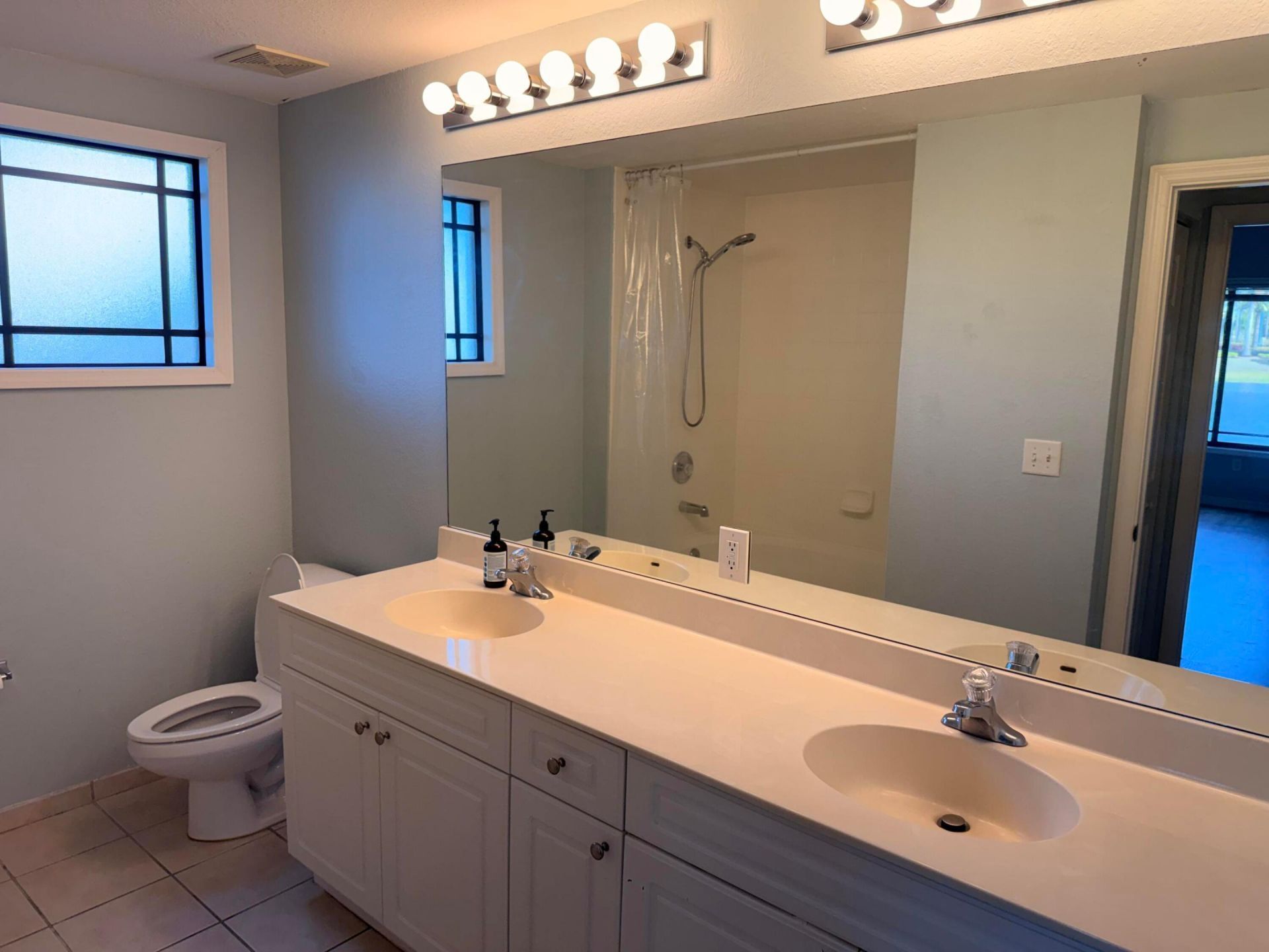 2724 Anzio Court, Unit 107, Palm Beach Gardens, FL 33410 Photo