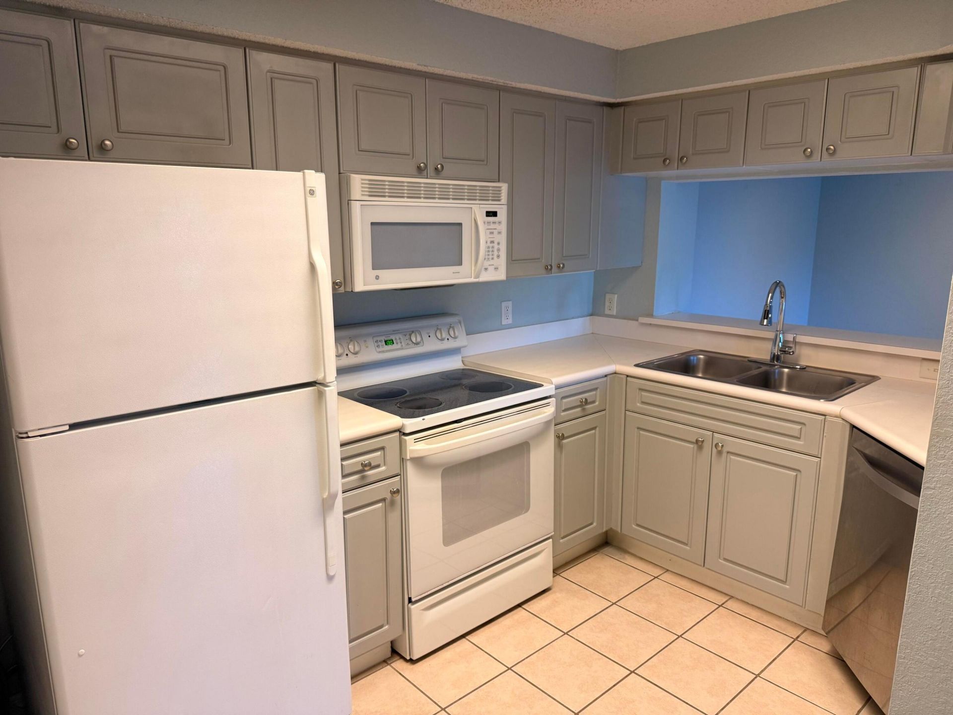 2724 Anzio Court, Unit 107, Palm Beach Gardens, FL 33410 Photo