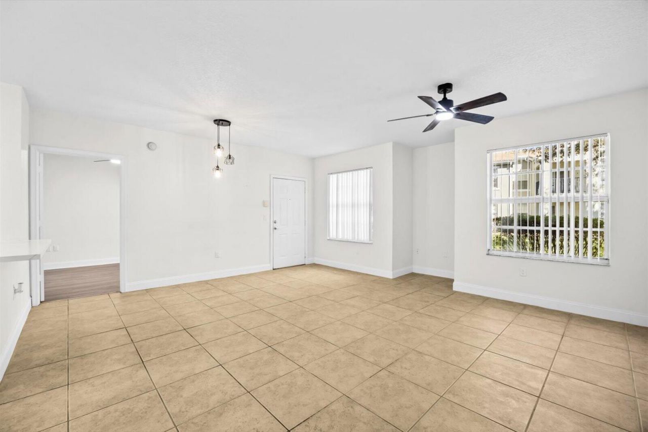 158 SW Peacock Boulevard, Unit 30-104, Port Saint Lucie, FL 34986 Photo