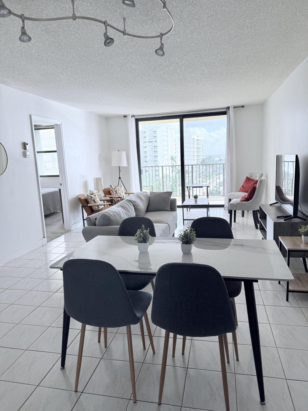 801 N Ocean Boulevard, Unit 802, Pompano Beach, FL 33062 Photo