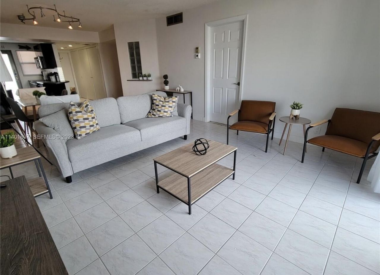 801 N Ocean Boulevard, Unit 802, Pompano Beach, FL 33062 Photo