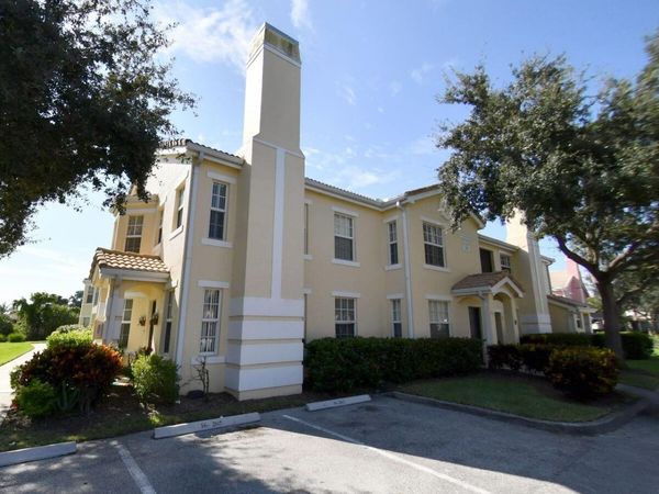 130 SW Peacock Boulevard, Unit 16-105, Port Saint Lucie, FL 34986