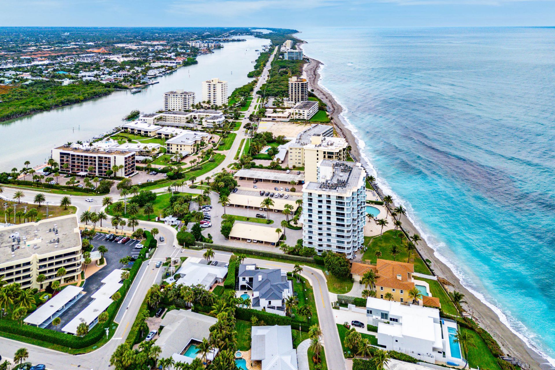 100 Beach Road, Unit 602, Tequesta, FL 33469 Photo