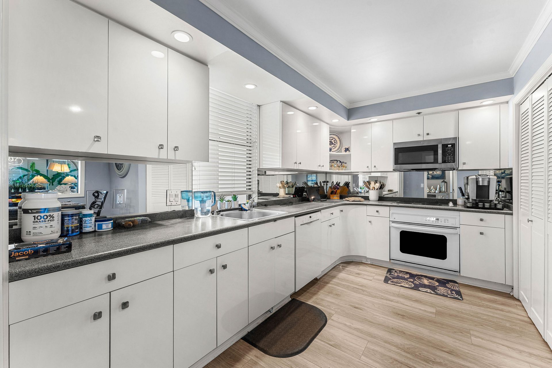 100 Beach Road, Unit 602, Tequesta, FL 33469 Photo