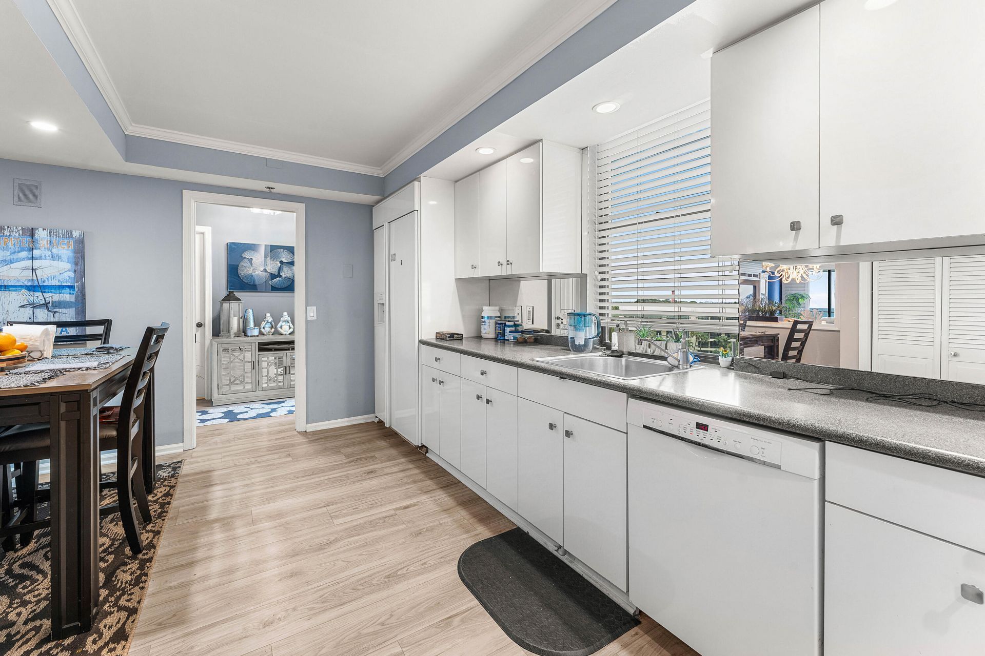 100 Beach Road, Unit 602, Tequesta, FL 33469 Photo