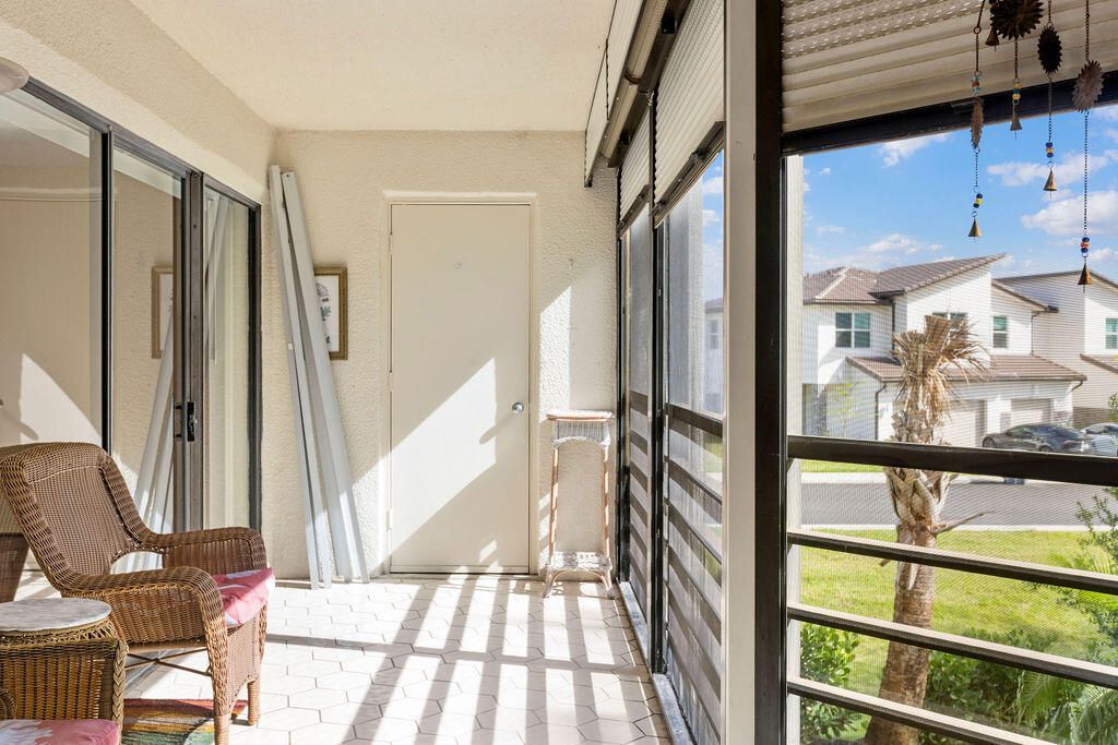 5701 Camino Del Sol, Unit 204, Boca Raton, FL 33433 Photo