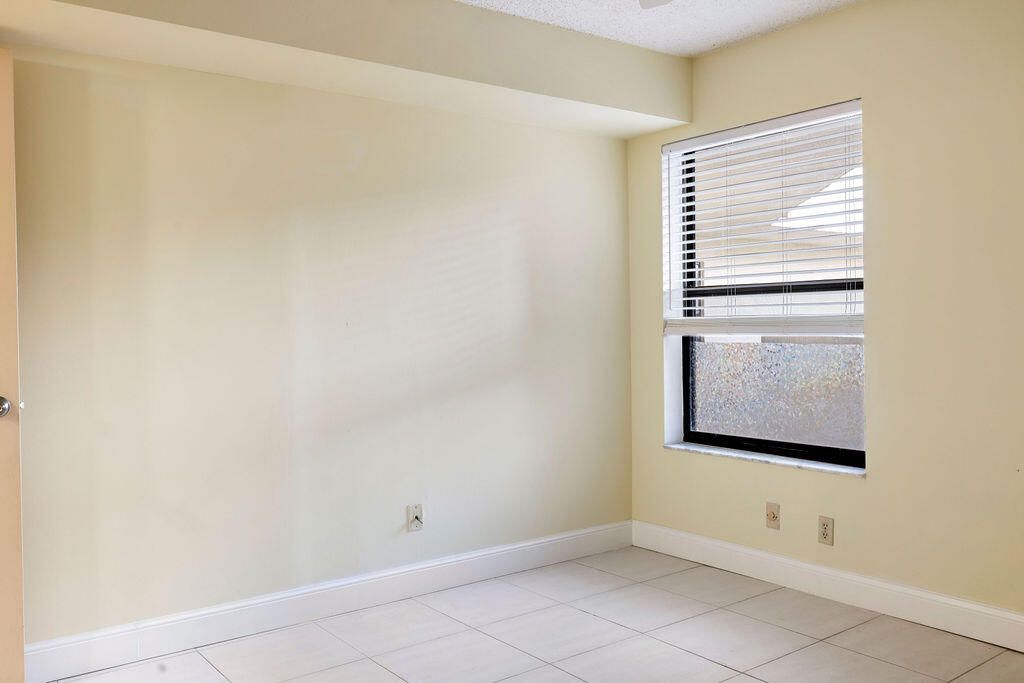 5701 Camino Del Sol, Unit 204, Boca Raton, FL 33433 Photo