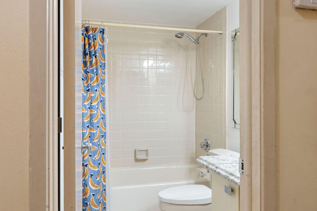 5701 Camino Del Sol, Unit 204, Boca Raton, FL 33433 Photo