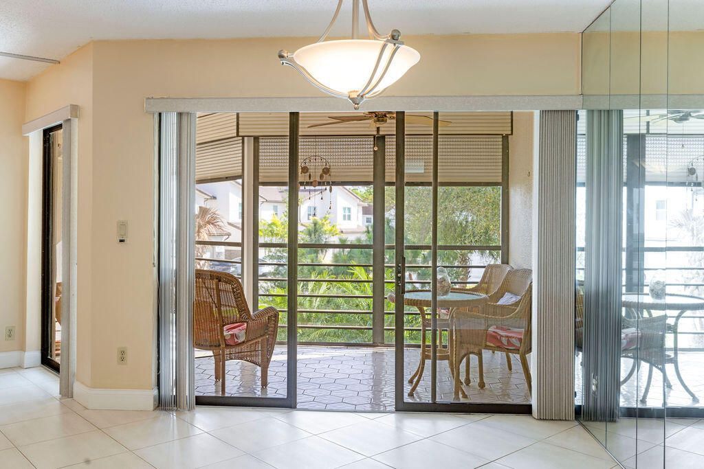 5701 Camino Del Sol, Unit 204, Boca Raton, FL 33433 Photo