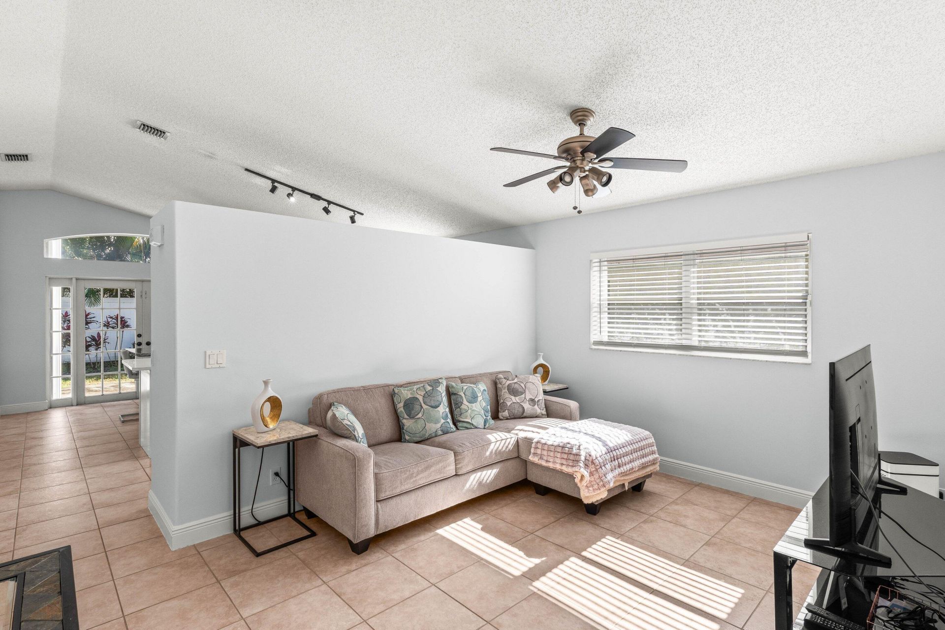 6680 Green Island Circle, Lake Worth, FL 33463 Photo