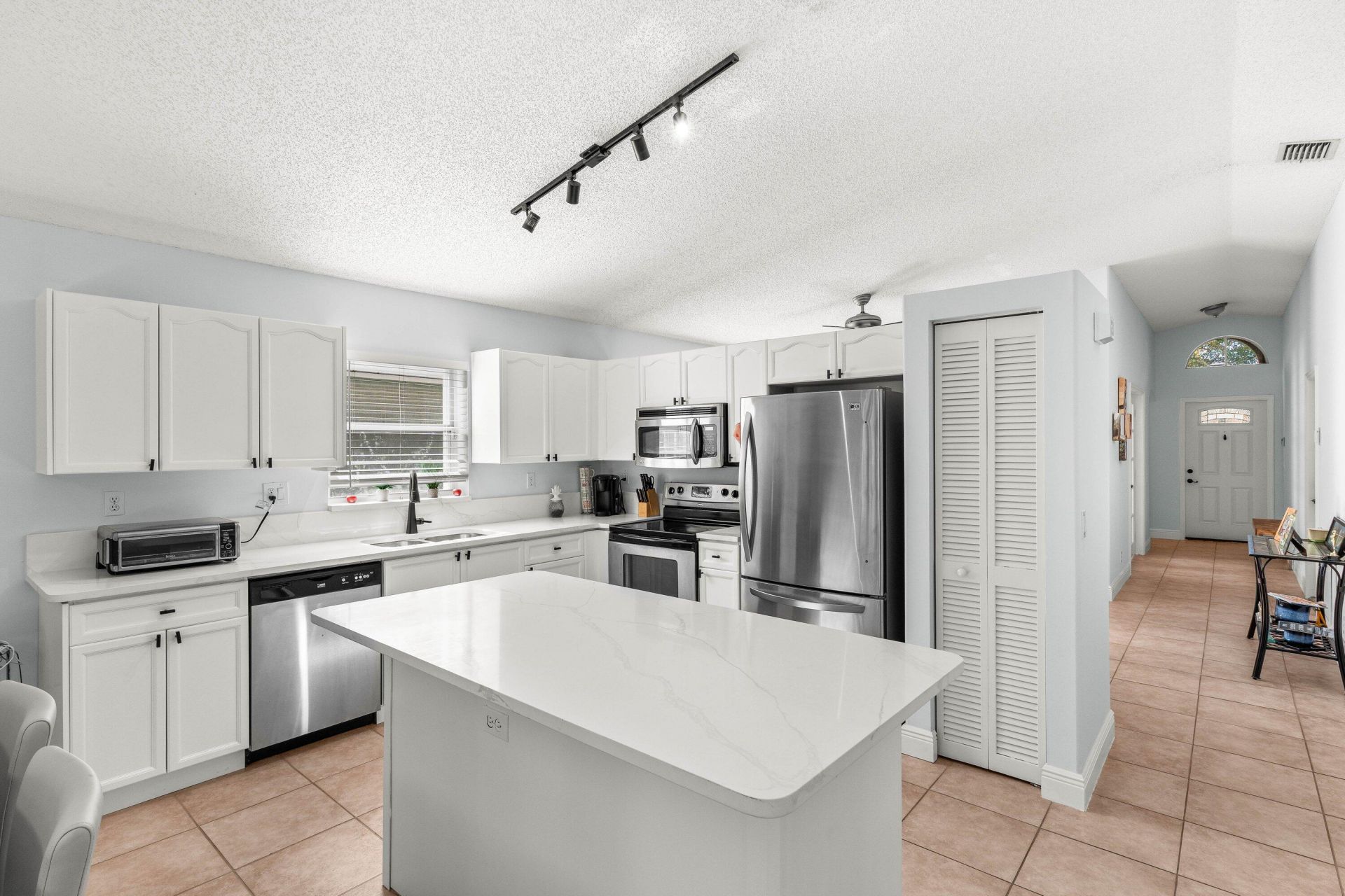 6680 Green Island Circle, Lake Worth, FL 33463 Photo