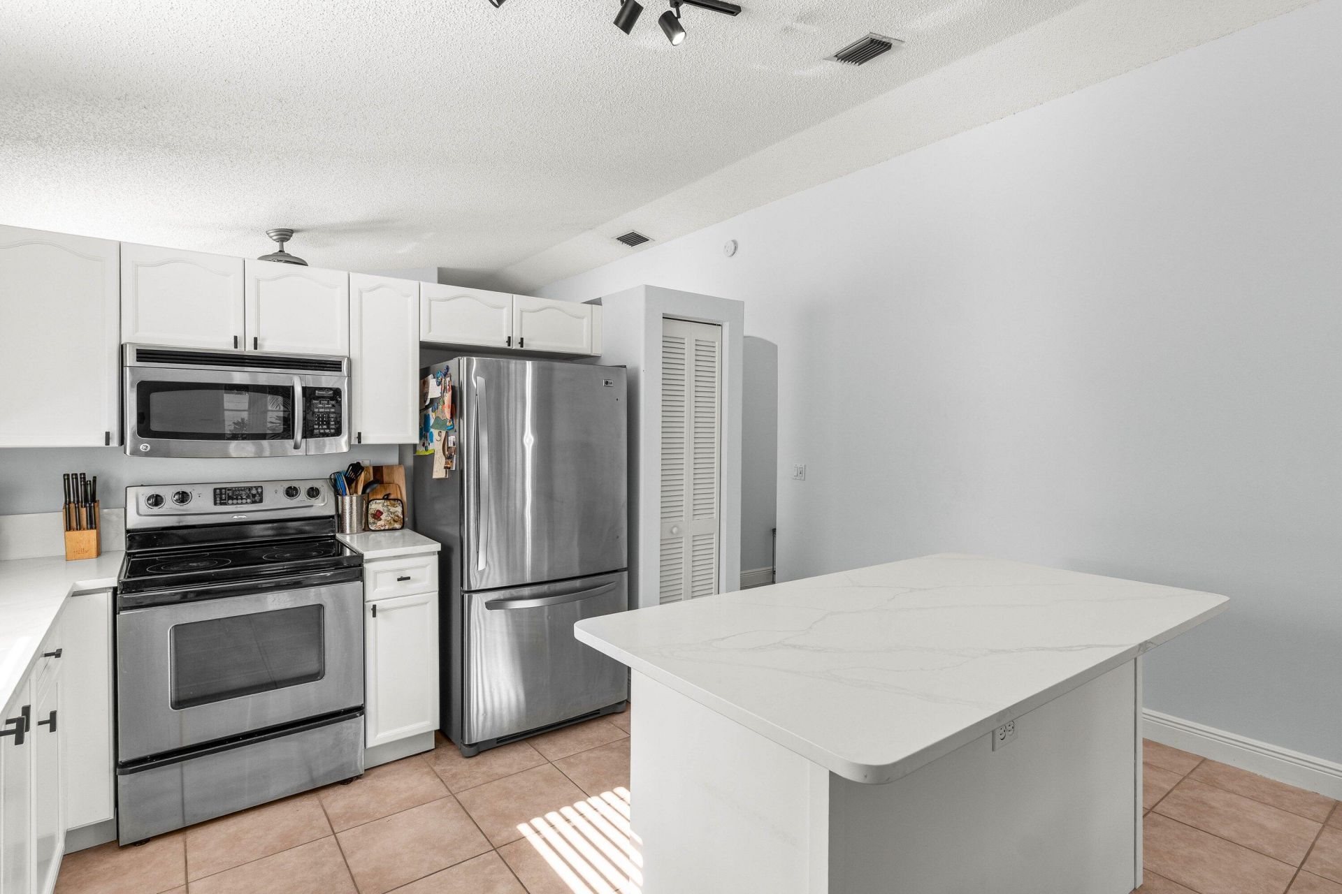 6680 Green Island Circle, Lake Worth, FL 33463 Photo