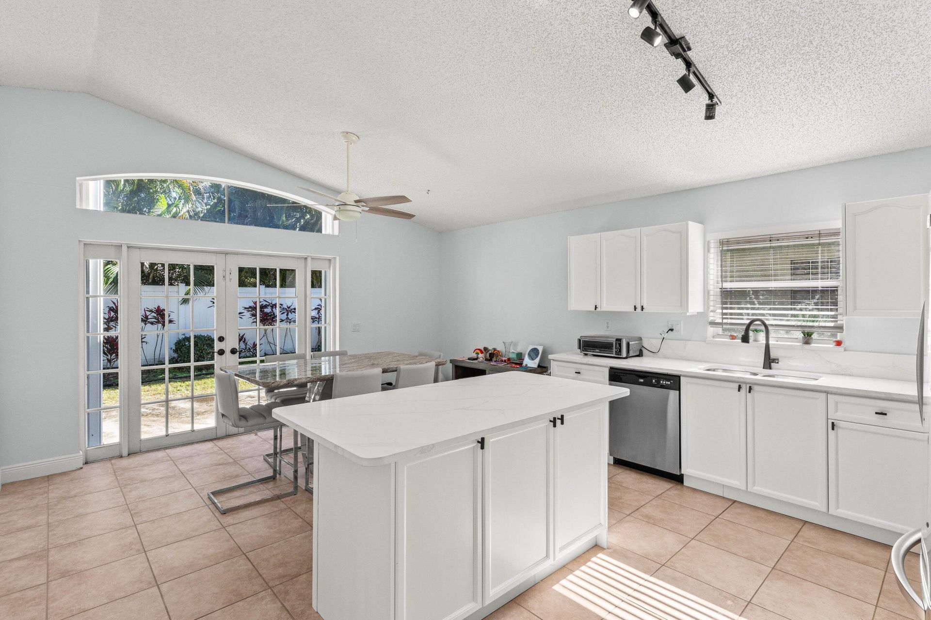 6680 Green Island Circle, Lake Worth, FL 33463 Photo
