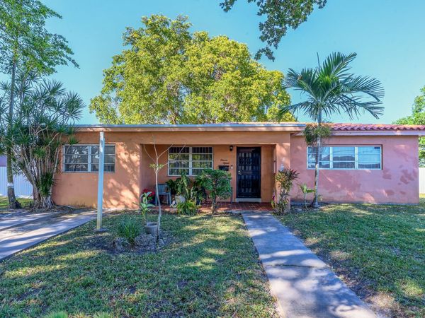 1115 NW 85th St, Miami, FL 33150