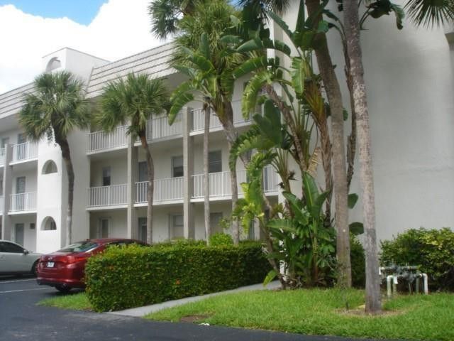 8460 Sunrise Lakes Boulevard, Unit 202, Sunrise, FL 33322 Photo