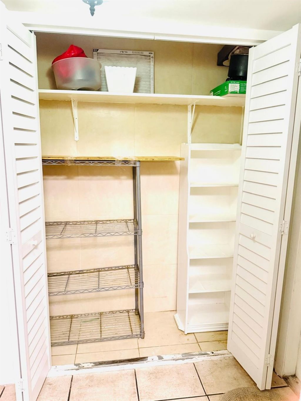 8460 Sunrise Lakes Boulevard, Unit 202, Sunrise, FL 33322 Photo