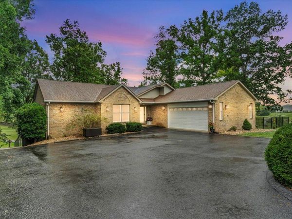 1037 Whitetail DR , Huddleston, VA 24104