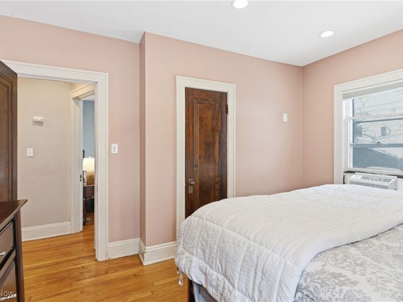 3271 Desota Avenue, Cleveland, OH 44118 Photo 18