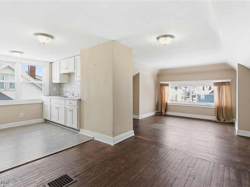 3271 Desota Avenue, Cleveland, OH 44118 Photo 22