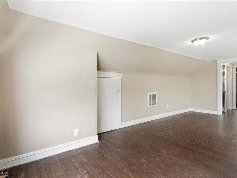 3271 Desota Avenue, Cleveland, OH 44118 Photo 26