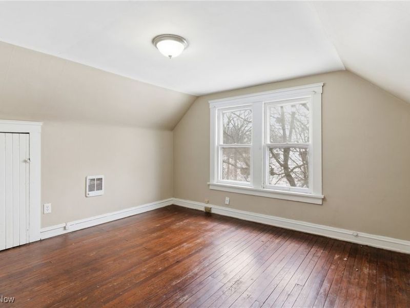 3271 Desota Avenue, Cleveland, OH 44118 Photo 28