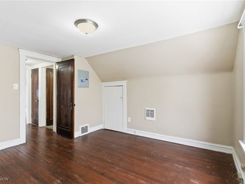 3271 Desota Avenue, Cleveland, OH 44118 Photo 29