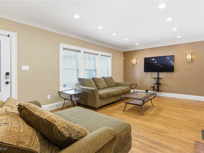 3271 Desota Avenue, Cleveland, OH 44118 Photo 7