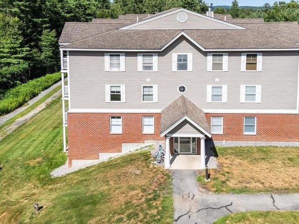 59 Ponemah Hill Road, Unit 1-201, Milford, NH 03055