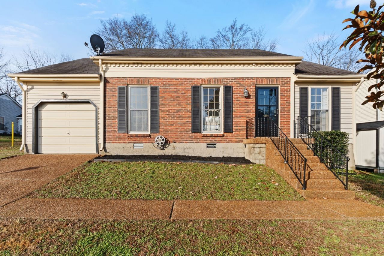 904 Candlewick Ct Madison, TN 37115