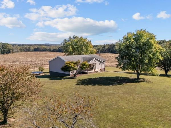 365 Little Benton Rd, Mansfield, TN 38236